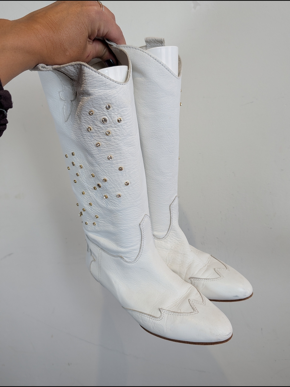 JD White Studded Mid-Calf Western Boot, Size 9 - Picture 5 of 7